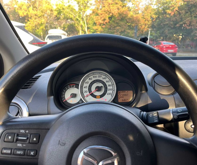 Mazda 2 1.3 benzină încălzire in scaune / aer condiționat