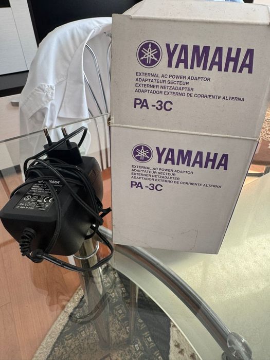 Vând orga yamaha ypt 210!
