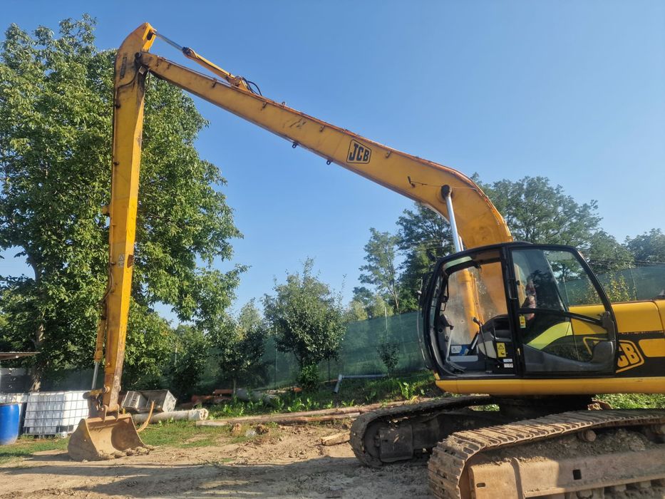 Vand/inchiriez Excavator JCB cu brat lung 18 m, 28 tone stare excelent