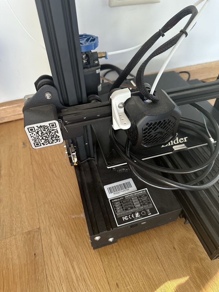 Imprimanta 3d ender 3 v2