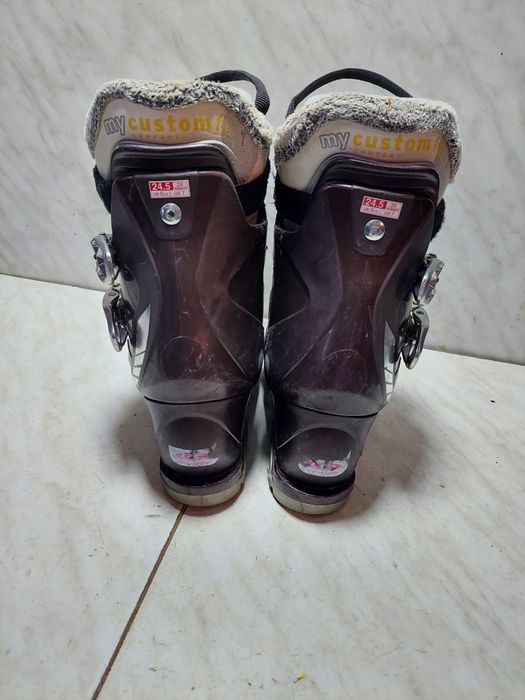 Clapari ski schi Salomon mondo  24,5 corespunde mărimii 37-38