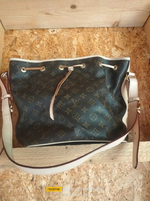 Geanta Originala Louis Vuitton piele. Tara de fabricati Franta.