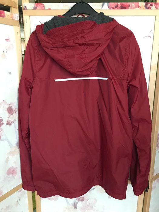 Есено яке LC WAIKIKI