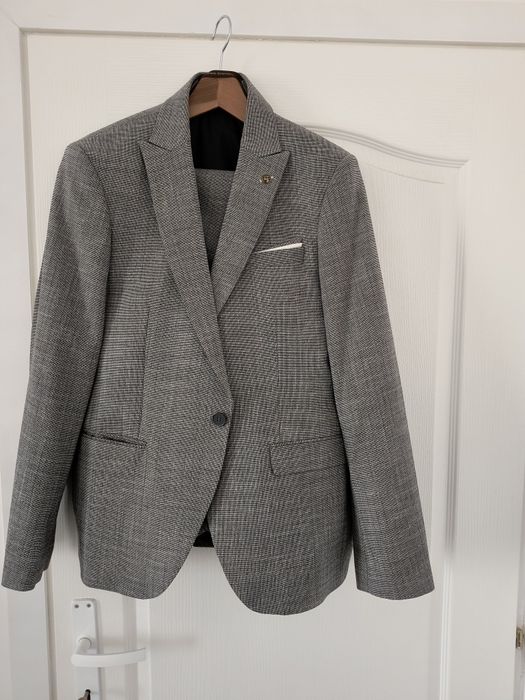 Costum de haine de ocazie