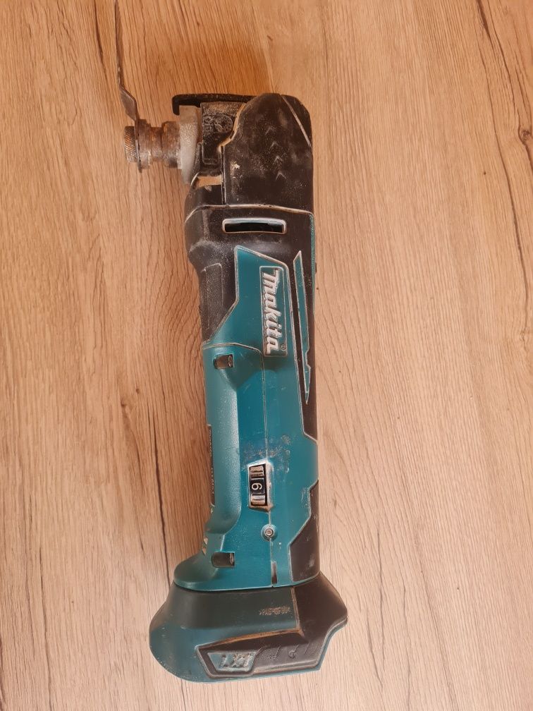 Corp Makita DTM51