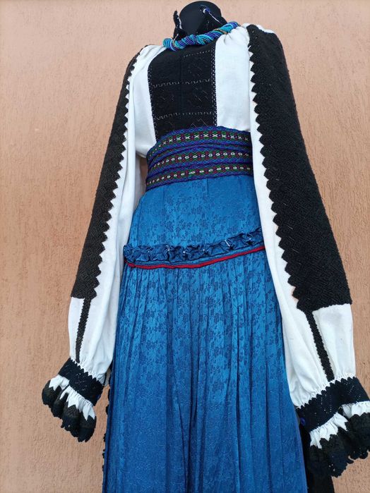 Costume populare din Tinutul Padurenilor