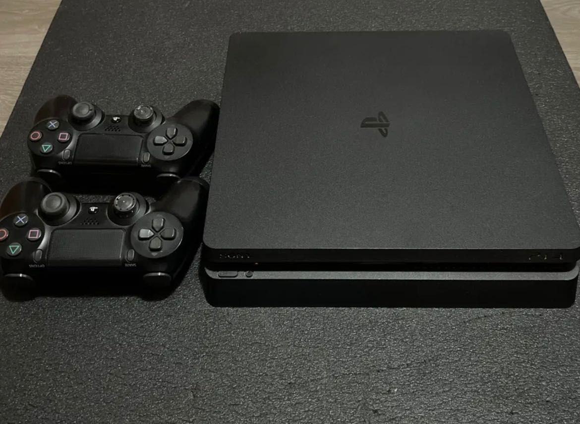 PlayStation 4 slim