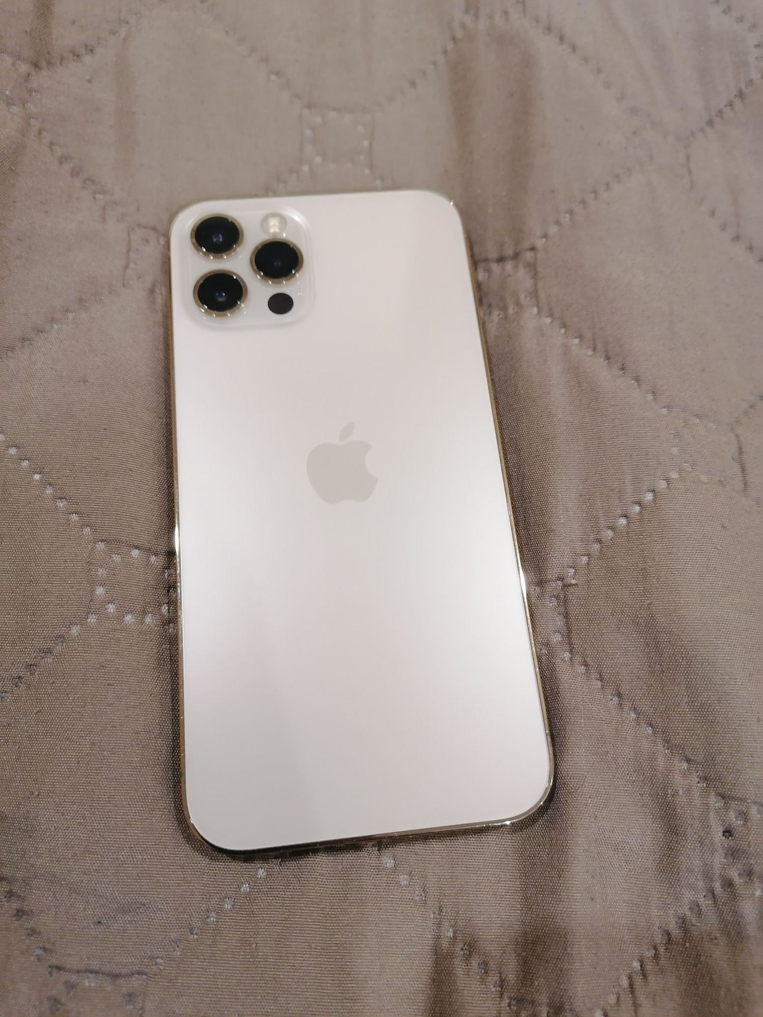 IPhone 12 Pro 256 GB Перфектен