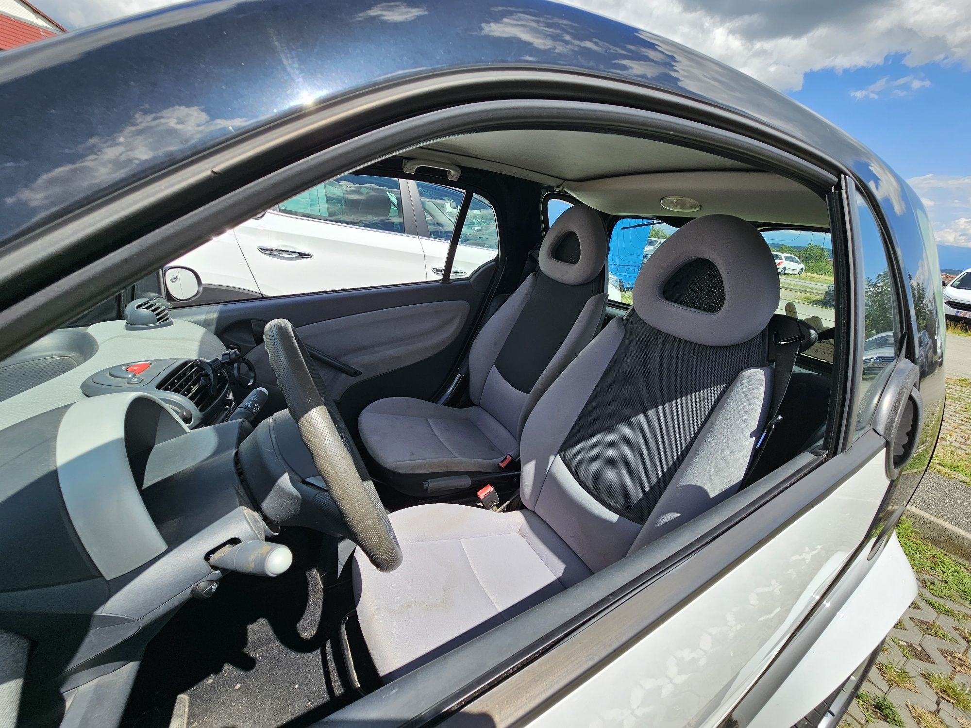 Smart Fortwo,consum mic,perfect pentru traficul urban!