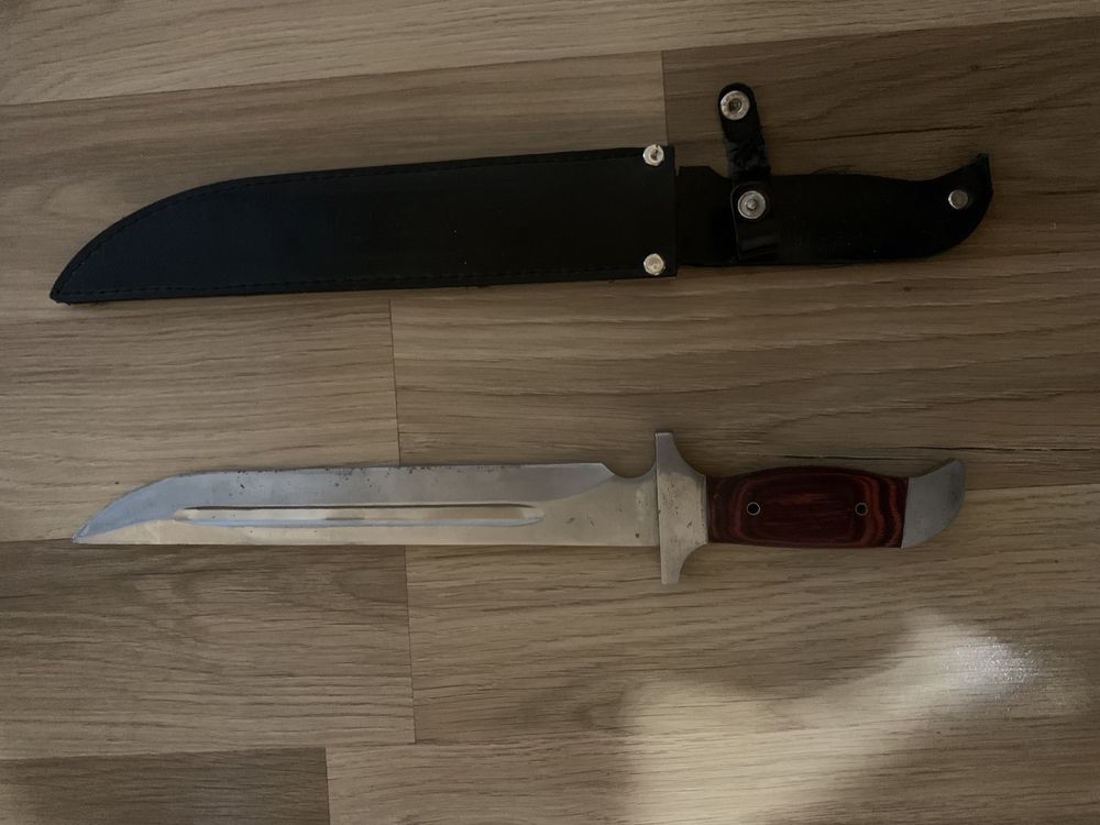 Два ножа за Ценители