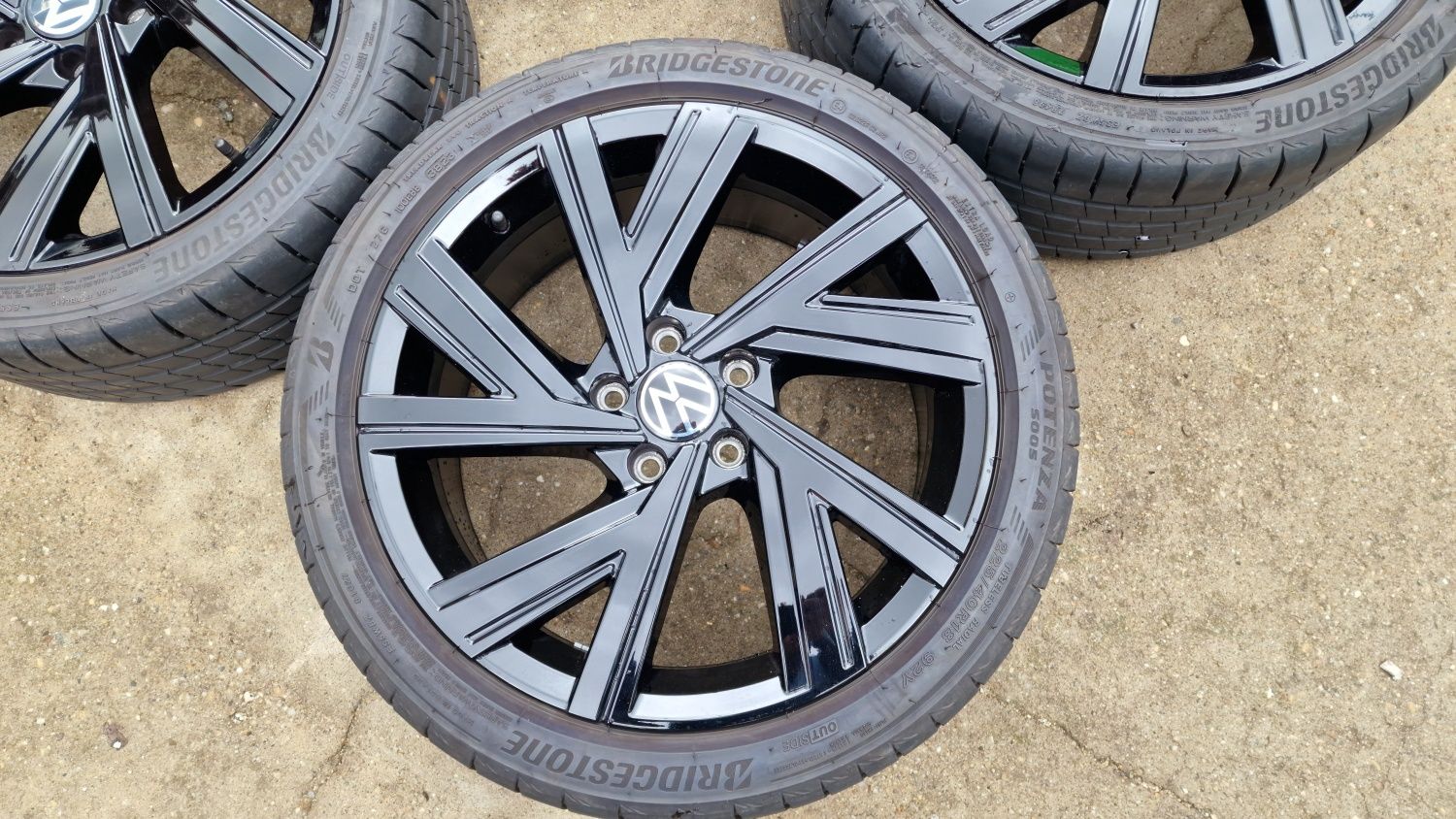 Jante Golf Mk8 GTI R 18 Black Bergamo