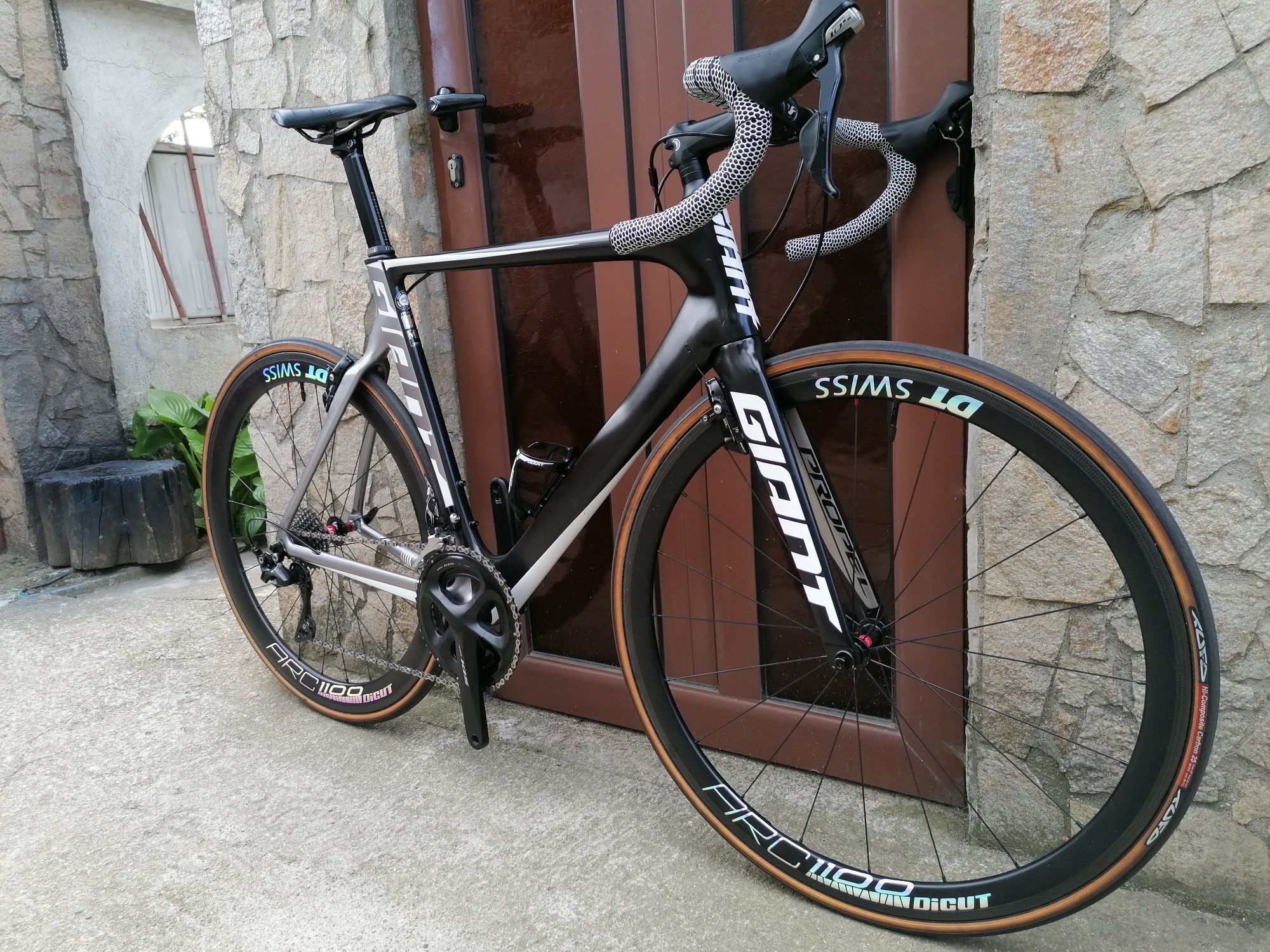 Шосеен GIANT Carbon, Shimano 105, скорости 2 * 11