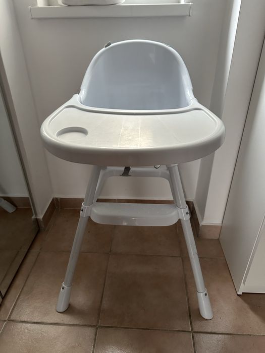 Scaun de masa bebe