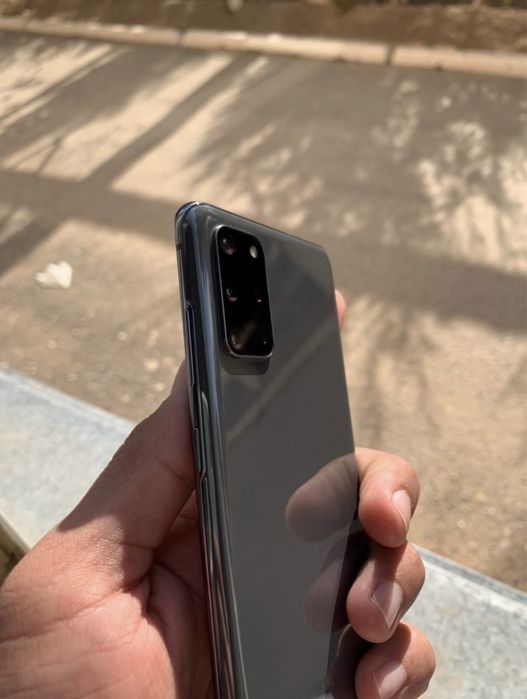 Samsung S 20+5G 256 gb