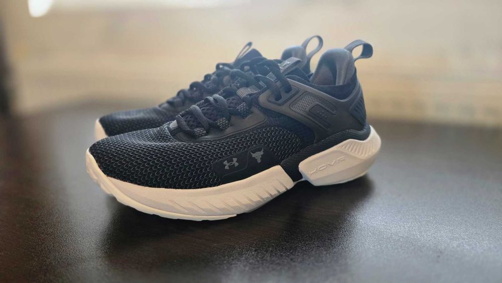 ПРОДАВАМ маратонки Under Armour,   модел Project Rock 5