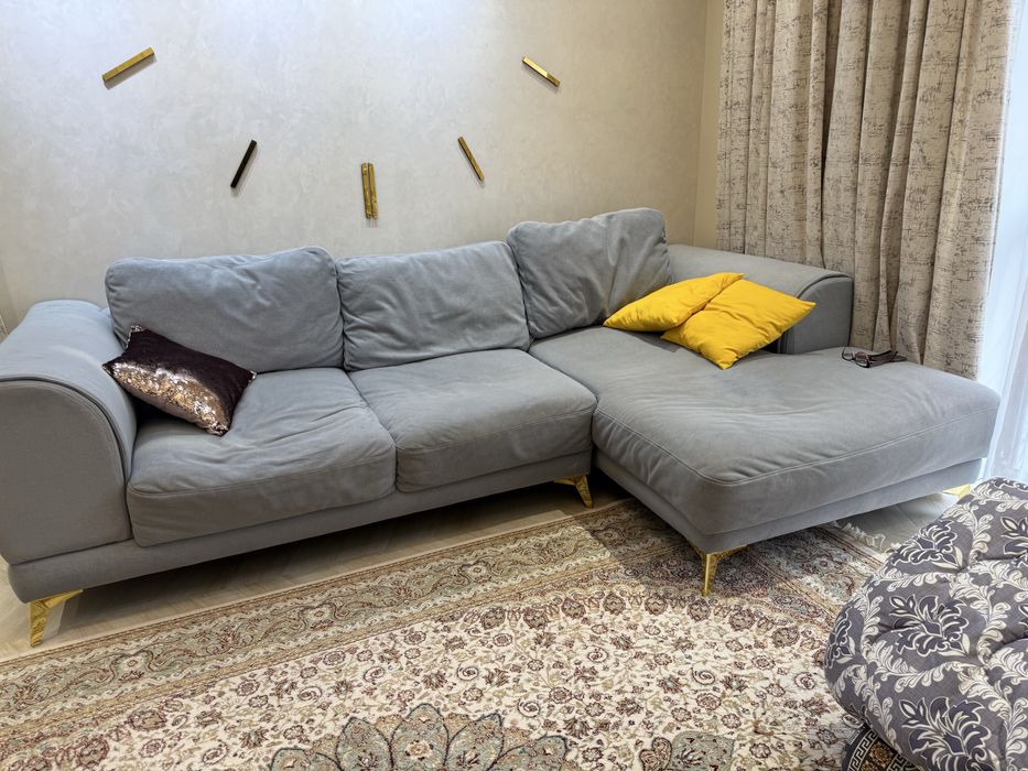 Продам диван уголок