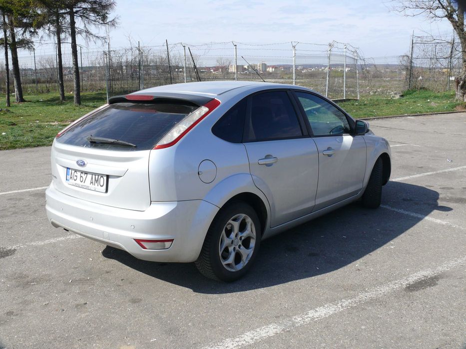 Ford Focus 2 - 1.6 benzina