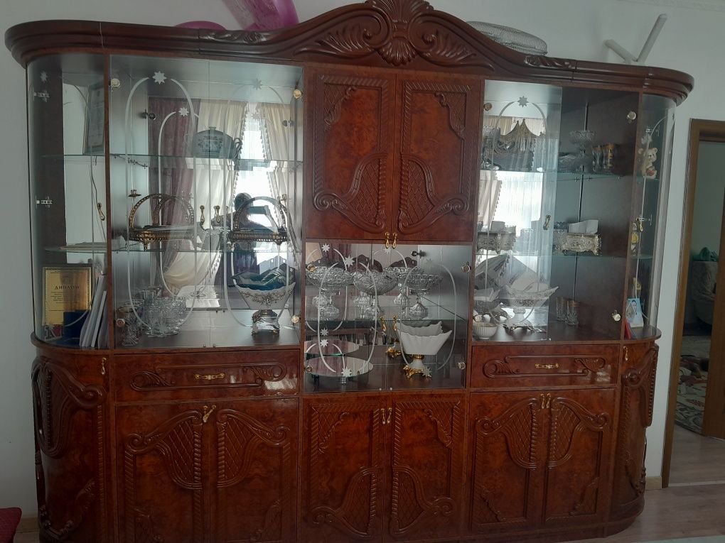 Уй жиhаздары ( Стенка, Стол, стуль)