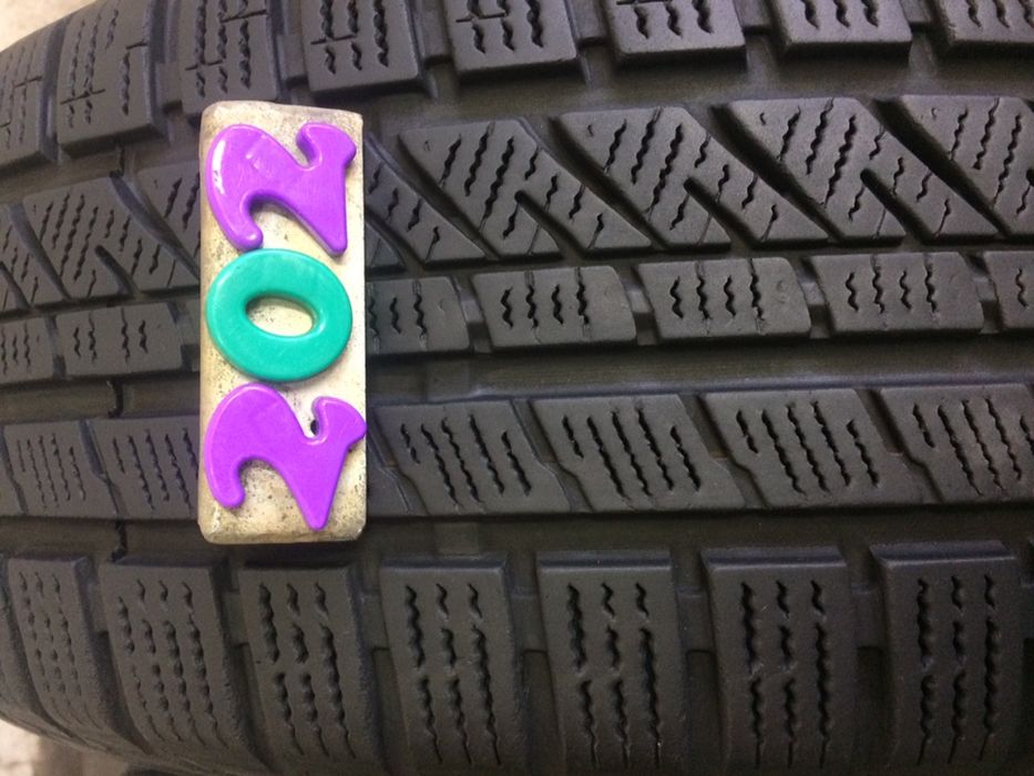 Anvelope iarna bridgestone 215/65/16