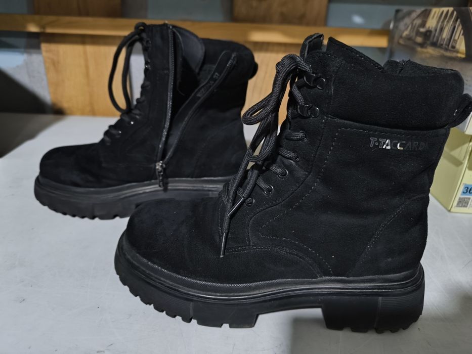 Продам детские зимние ботинки