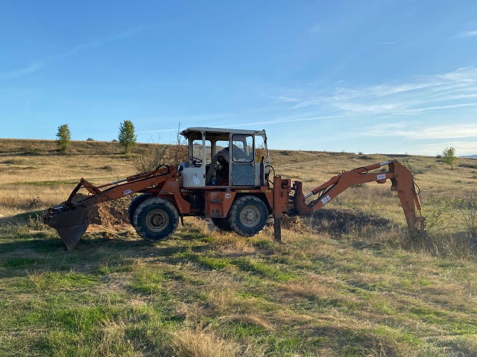 Vând buldoexcavator Schaeff SKB902 – 4.000€