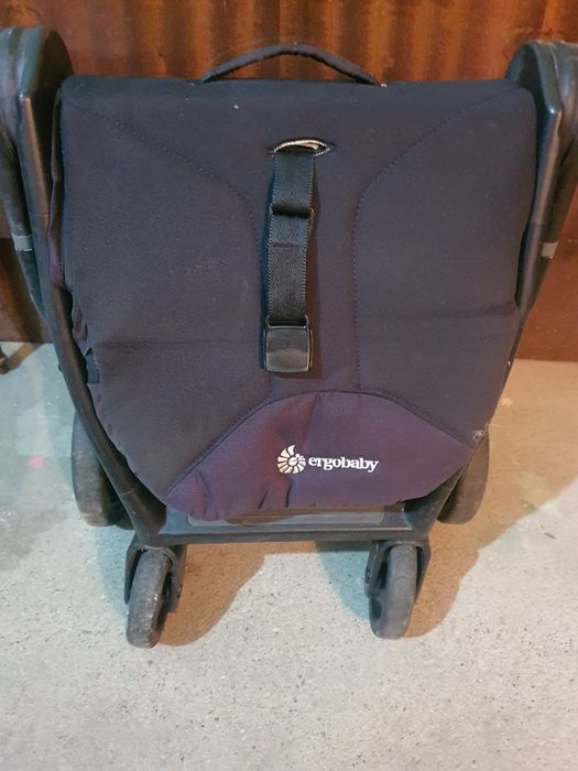 Детска сгъваема  количка Ergo baby metro