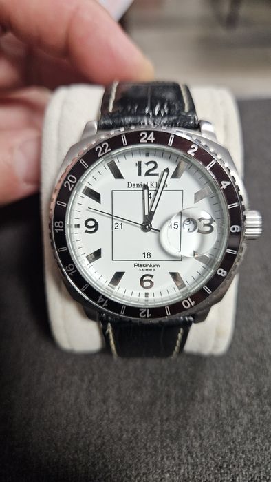 Часовник daniel klein