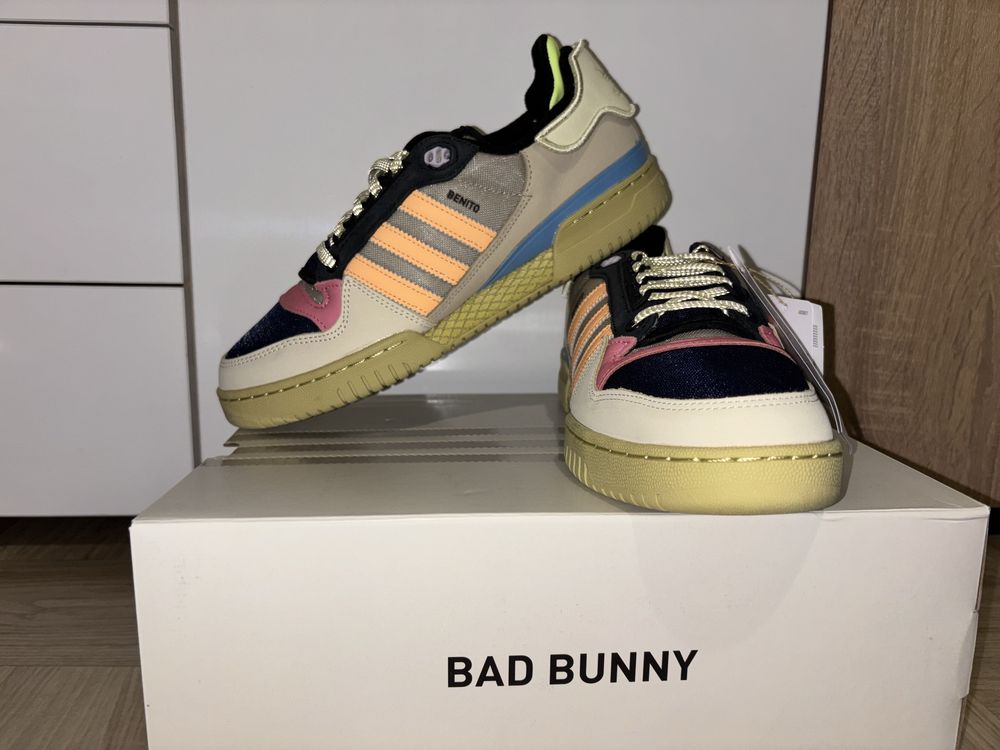 Нови маратанки Bad Bunny × adidas Forum Low Powerphase