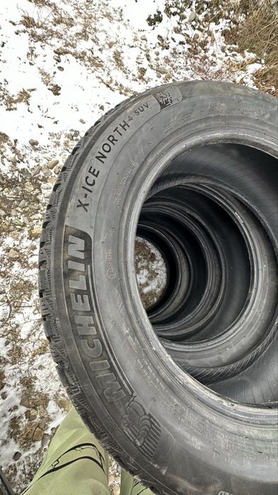 Продам. Зимние шины Мишлен