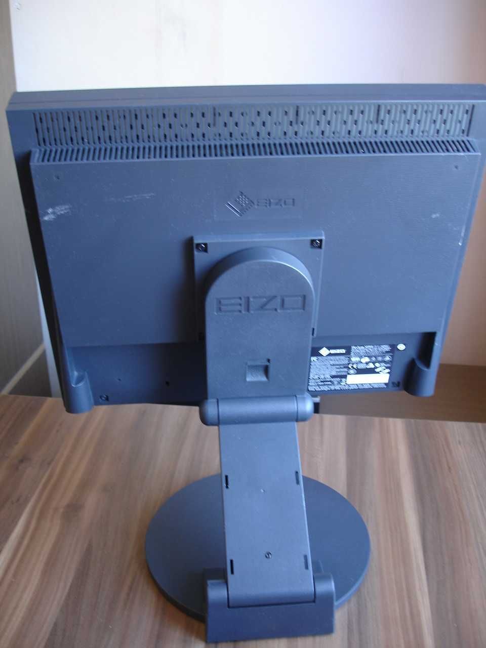 EIZO - професионален монитор за компютър графичен дизайн Made in Japan