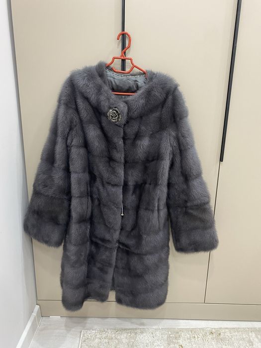 Норковая шуба Французкая стиль. Можно убрать рукова