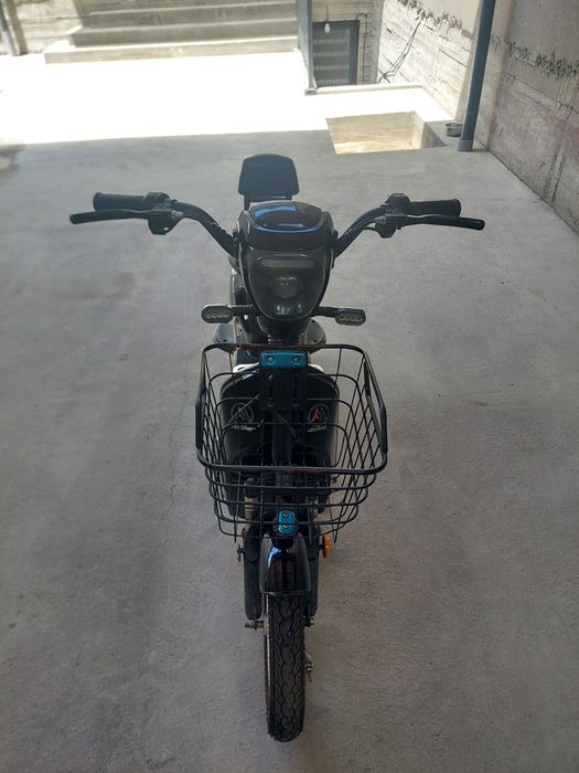 Elektroskuter sotiladi