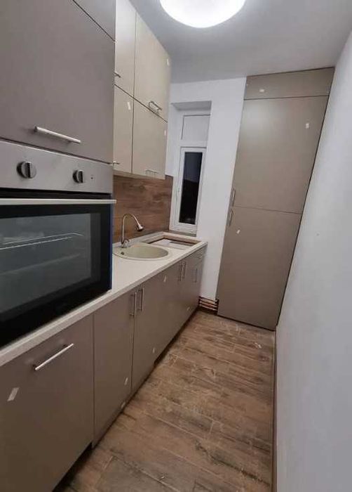 Дава се под наем Тристаен апартамент в Пловдив, Център - 72 кв.м за 234.6 € - Снимка #1