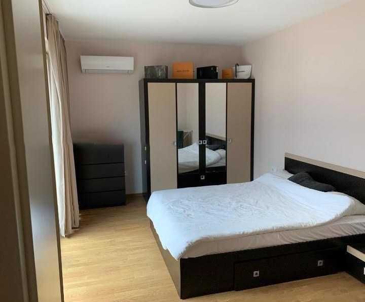 Двустаен имот в Кръстова вада