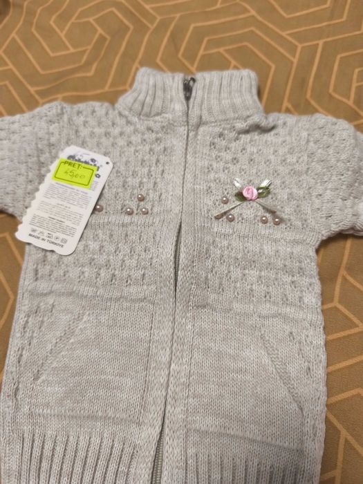 Pulover fetițe 9-12 luni oferta