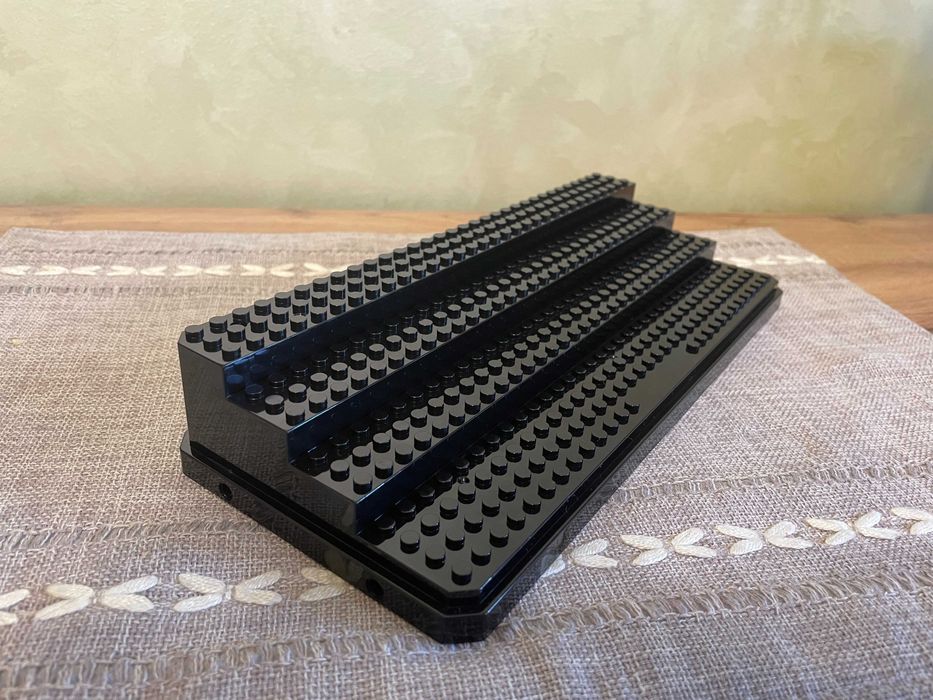 Подставка для фигурок LEGO (от 32 минифигурок)