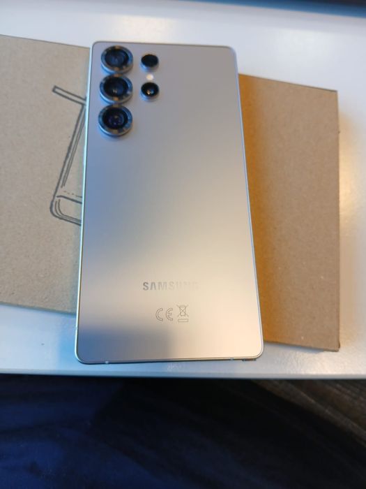 Samsung Galaxy S25 Ultra  Stare impecabilă, baterie 100%