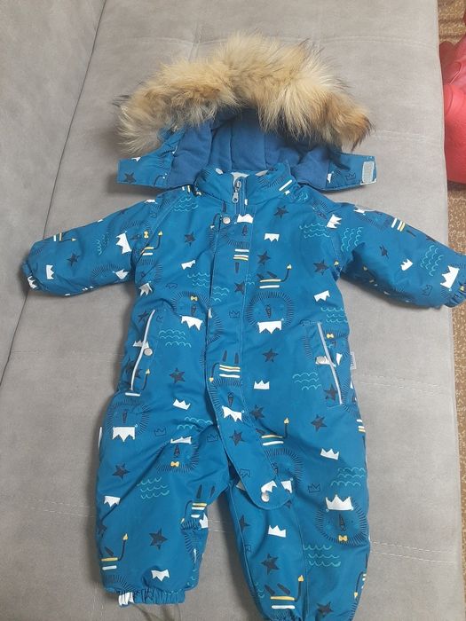 Продам детский комбинезон,зима.