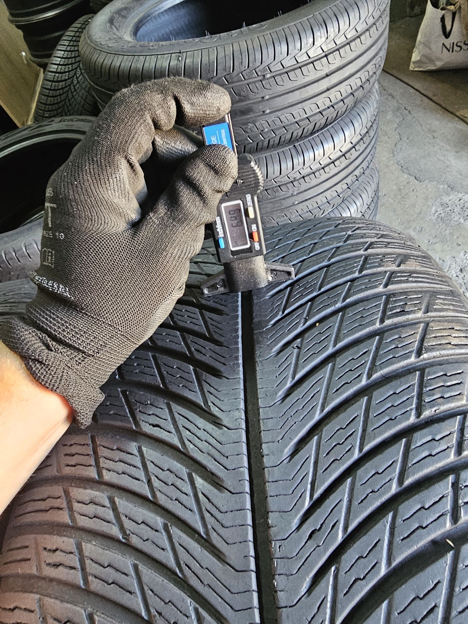 2 anvelope iarna 275 50 20 Michelin 6.5mm