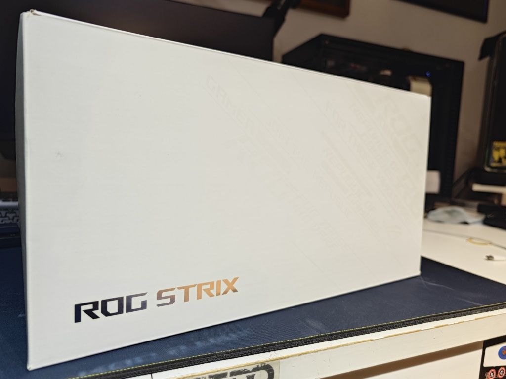 ASUS RTX 4090 strix OC alba