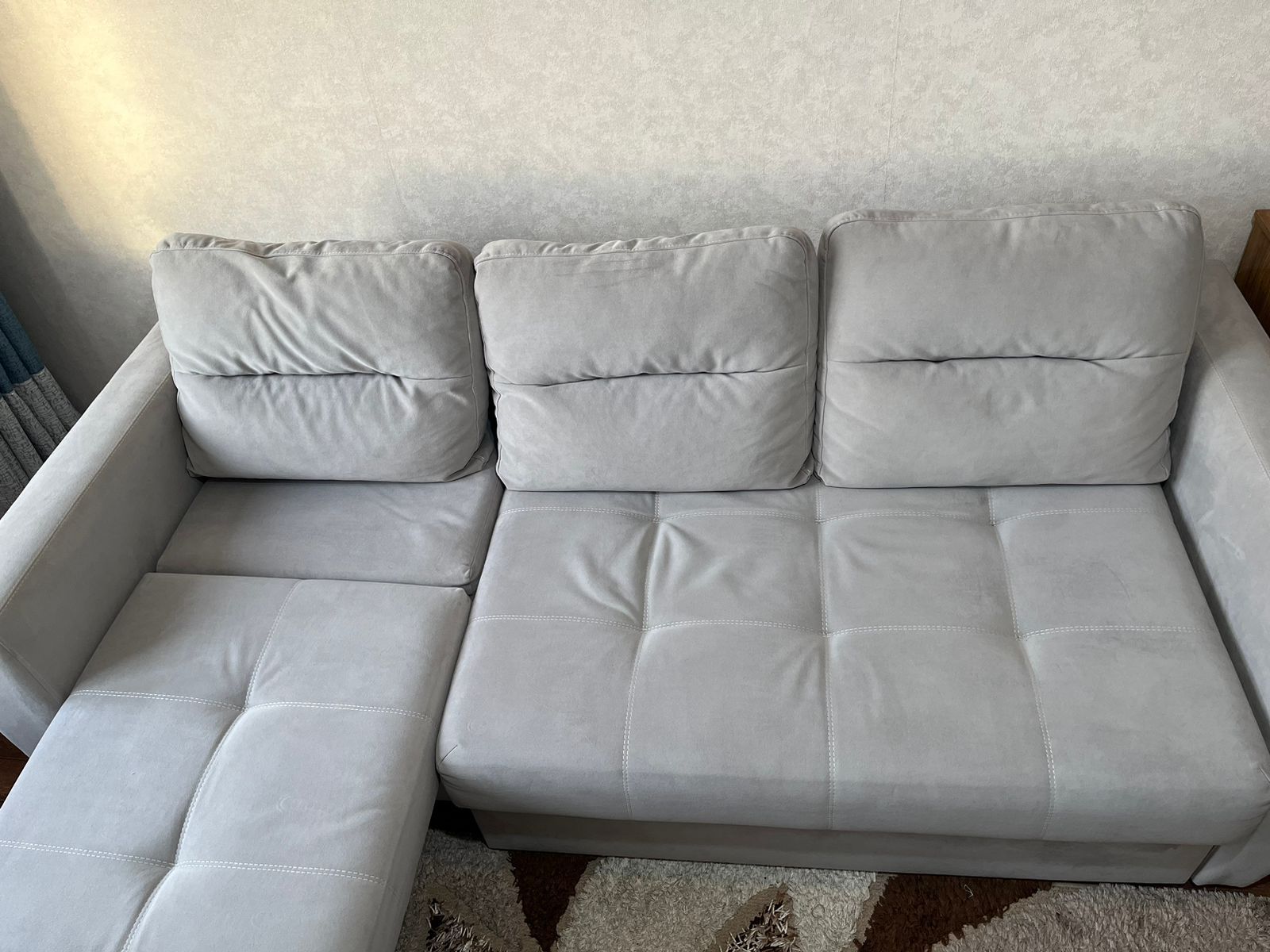 Мягкий уголок диван хорошего качество, серый цвет. Купили год назад