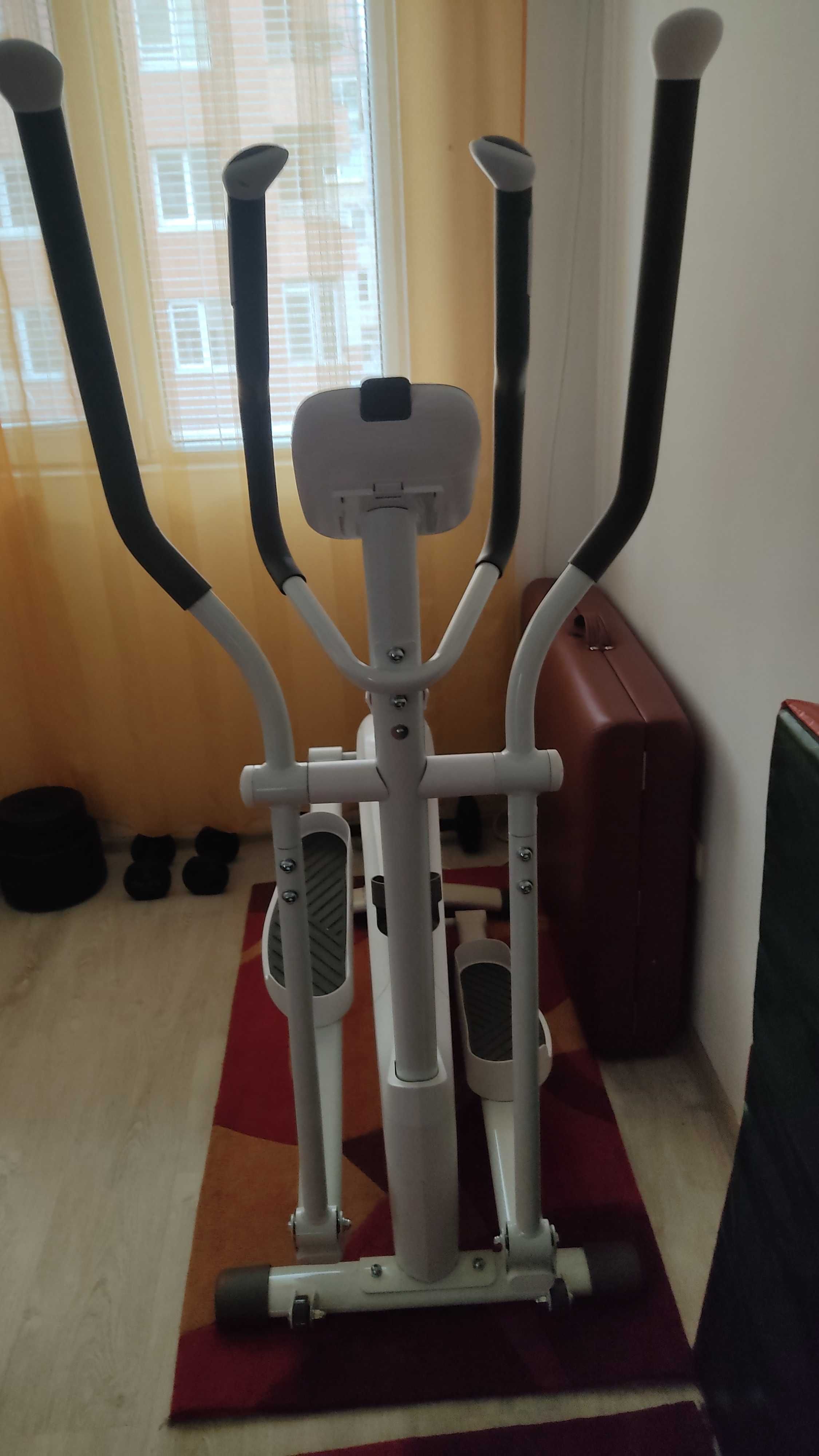 Кростренажор Domyos EL540, самозахранващ се