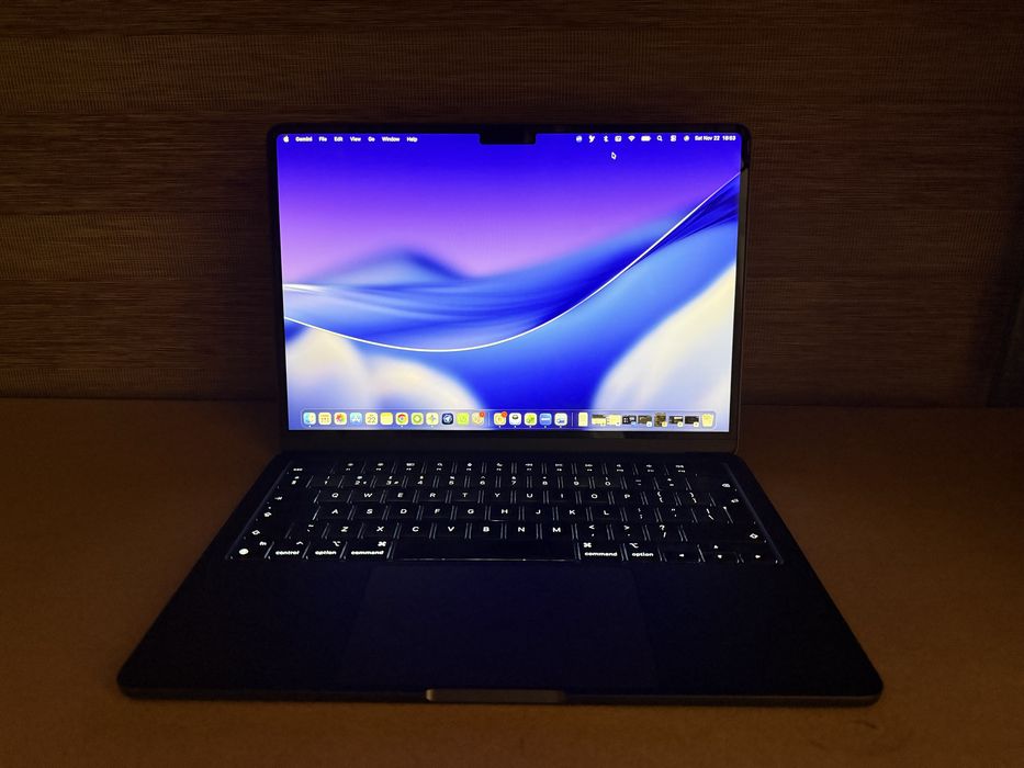 Macbook Air M2 Midnight 512Gb impecabil, magic mouse, hub, husa