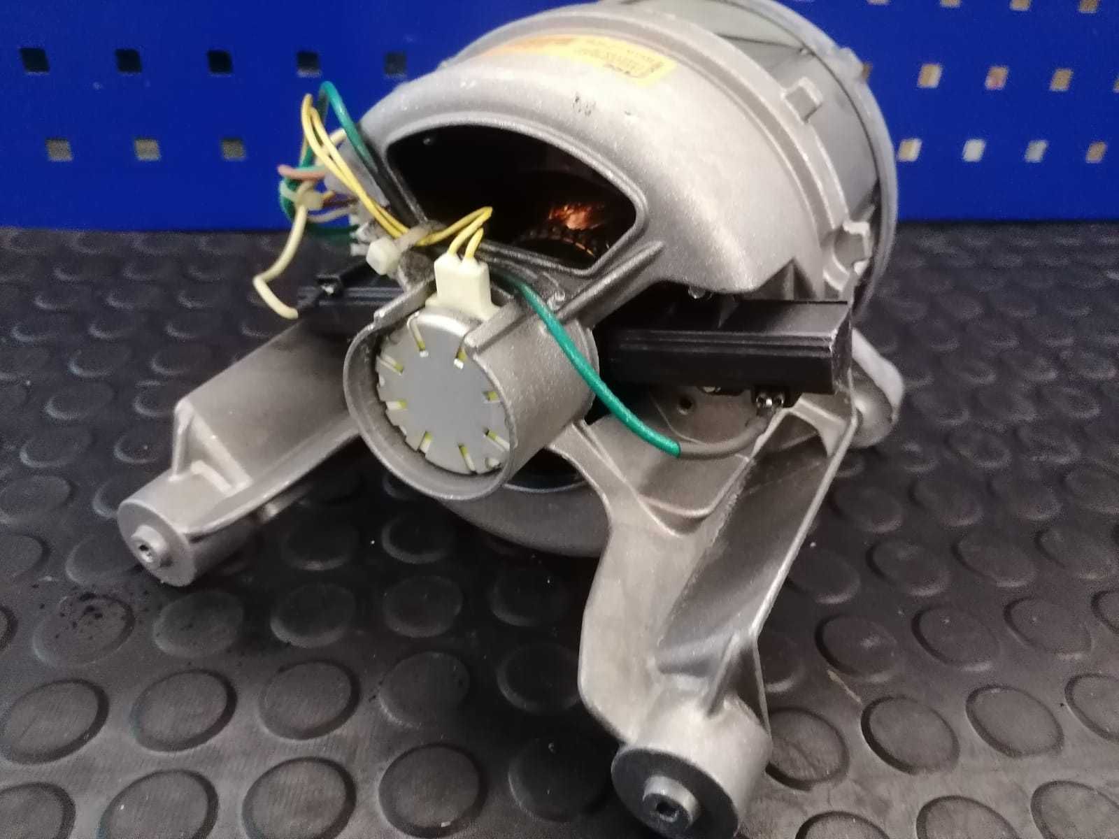 Motor 6 pini masina de spalat Electrolux ACC 20584.513 / R22