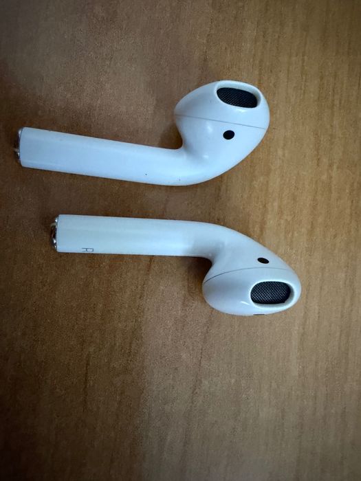 iPhone SE Red 3rd Gen + AirPods 2