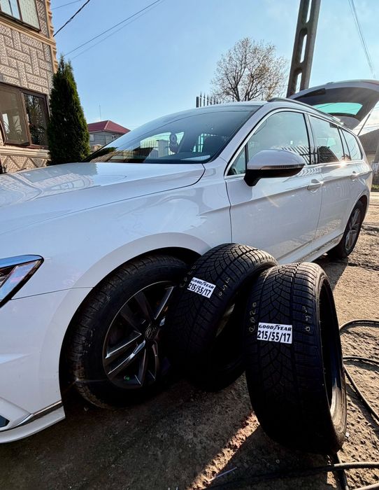 anvelope iarna goodyear 215 55 r17