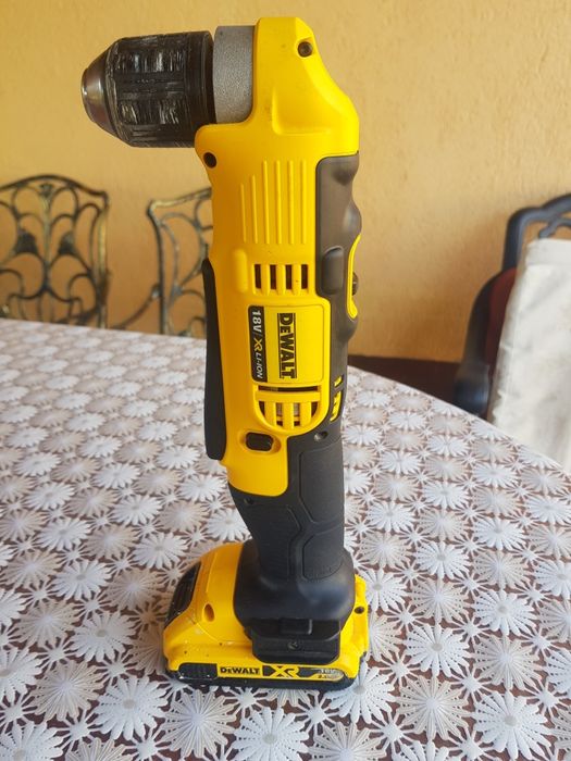 bormasina unghiulara dewalt