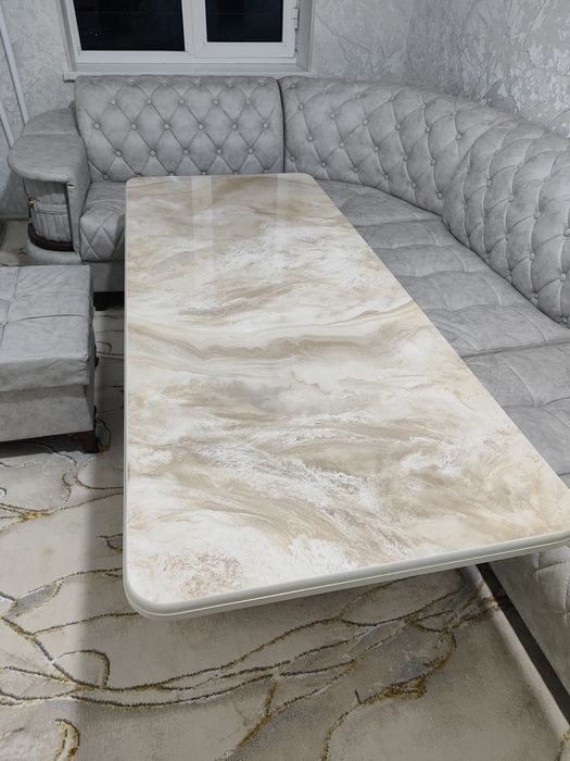 Мехмонхона учун стол