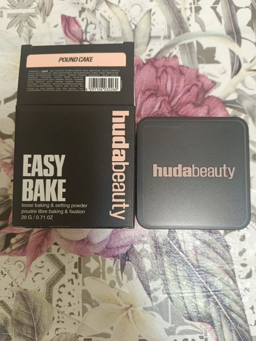 Pudra Huda Beauty
