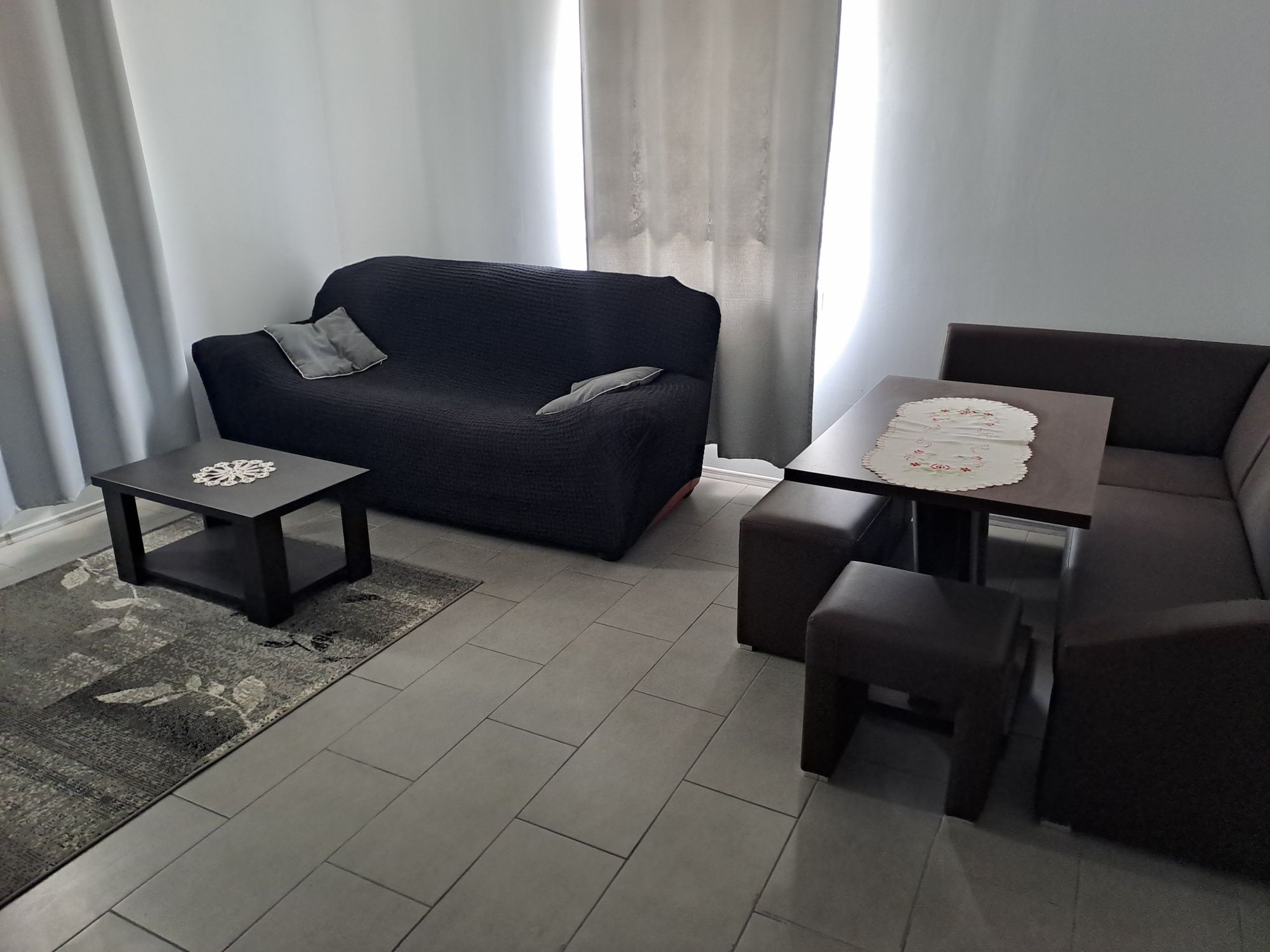Ofer spre închiriere casa în Cristian